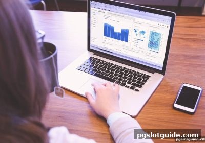 pg电子游戏：真人游戏赔率深度拆解与风控出款实战手册