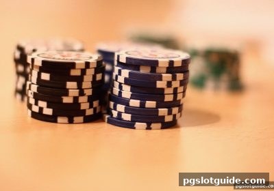 pg电子游戏真人百家乐全解析：玩法规则、投注策略与平台选择指南
