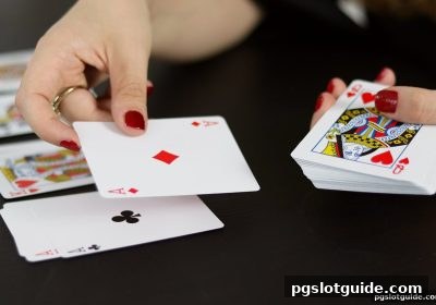 pg电子游戏麻将秘籍：深度解析牌型、听牌与看盘技巧，助你胡牌概率飙升