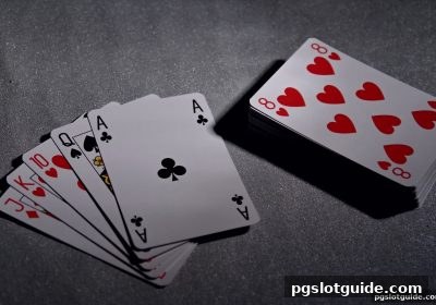 在pg电子游戏平台玩转免佣百家乐与炸金花：变牌技巧与实战策略全解析