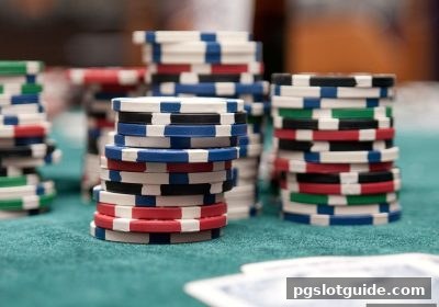 pg电子游戏独家解析：英超直播与推牌九的创意联动新玩法