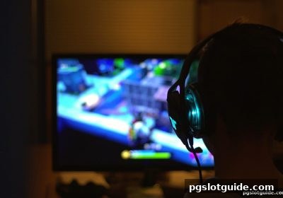 pg电子游戏视角下：街机游戏职业化的演进与实战指南